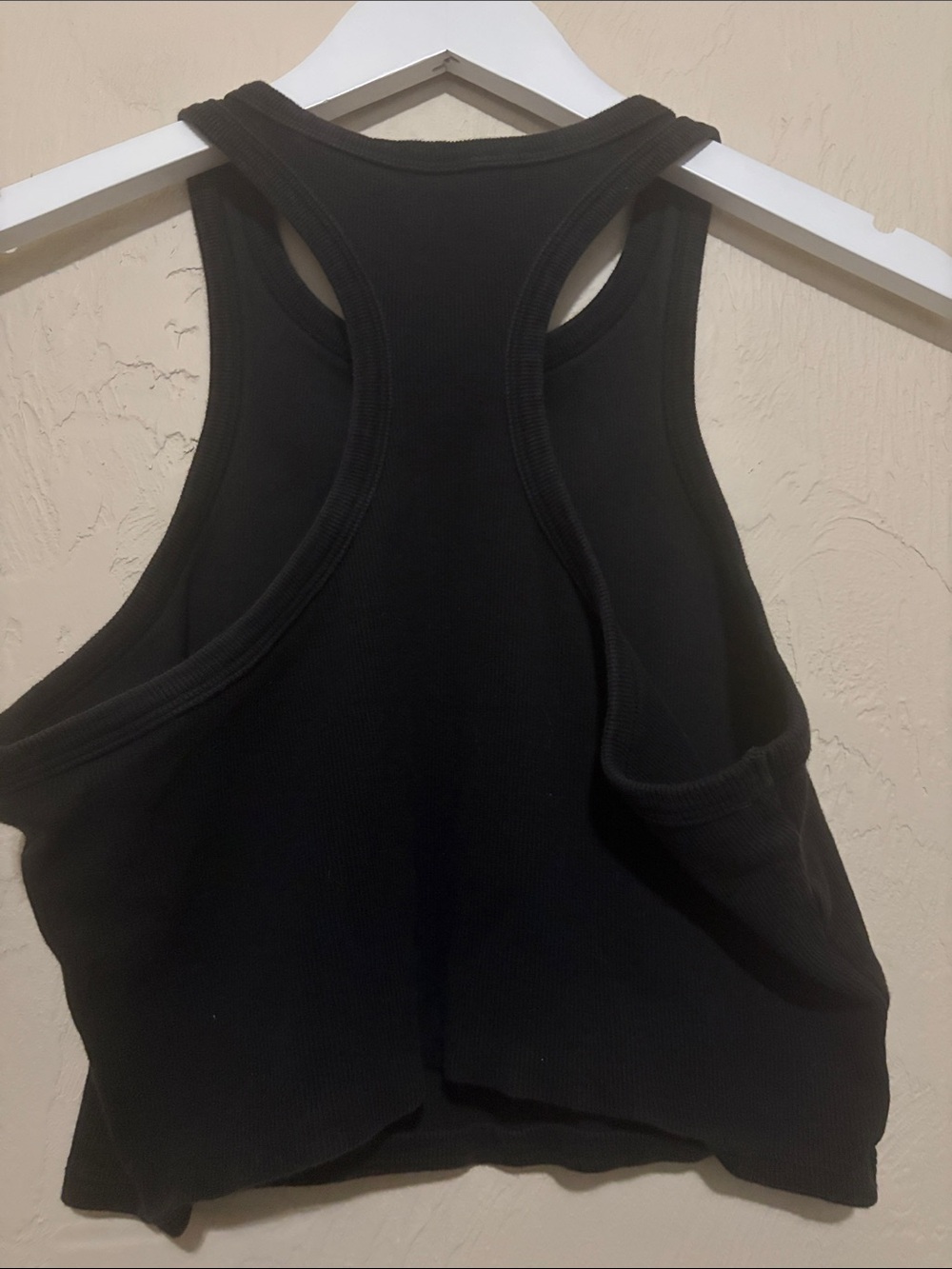 ALO Aspire Black Cropped Racerback Logo Tank. Great Condition! - Picture 5 of 6